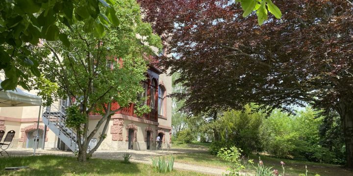 Garten Villa Rosenthal Frühling 